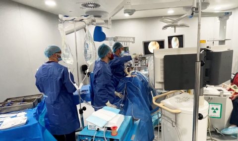 Hla-Montpellier-utiliza-la-endoscopia-para-patologias-de-columna